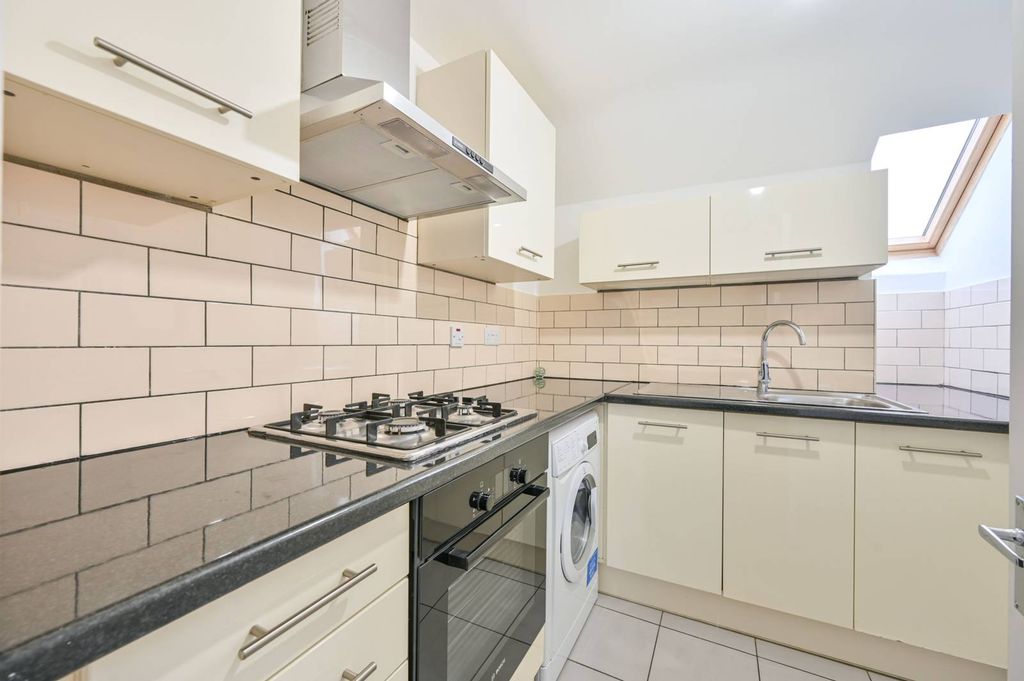 Property photo 3 of 14