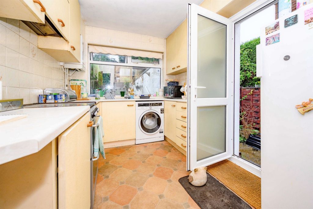 Property photo 2 of 17