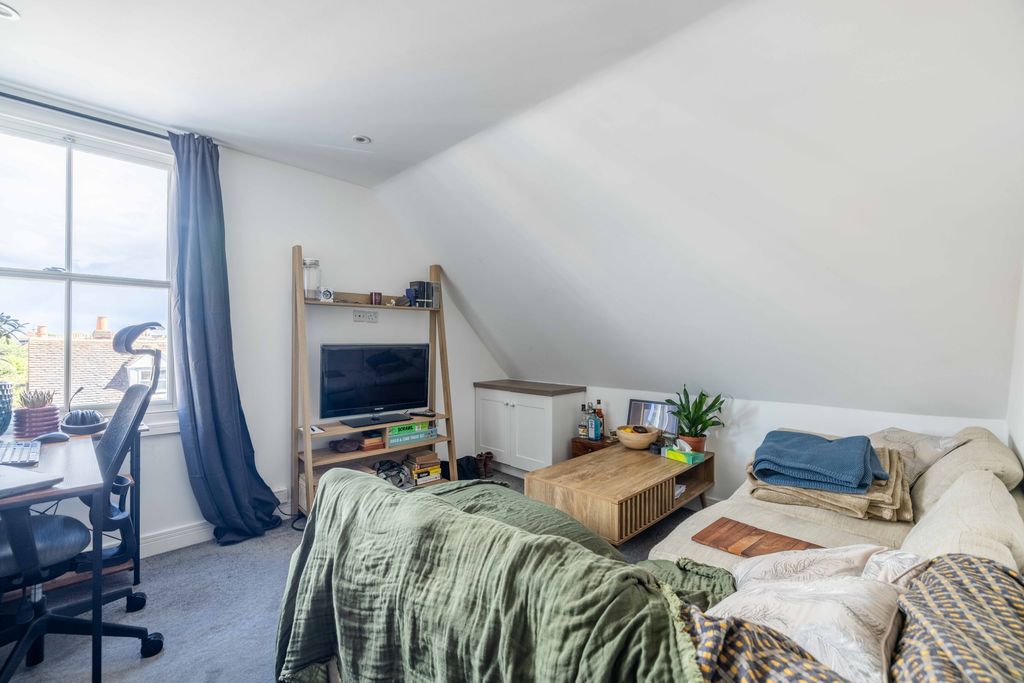 Property photo 2 of 8 65Erls (2 Of 10)