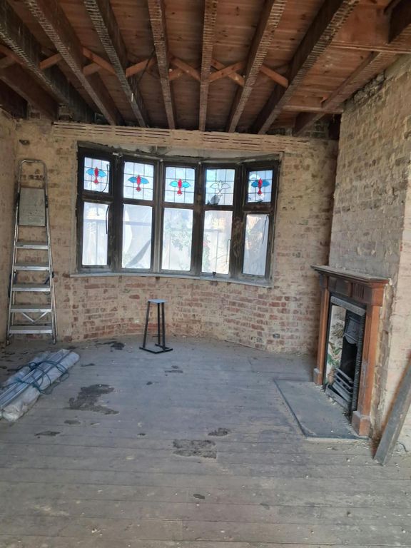 Property photo 3 of 8 6795E722-1d3B-492B-A481-B2070Eb83B4c