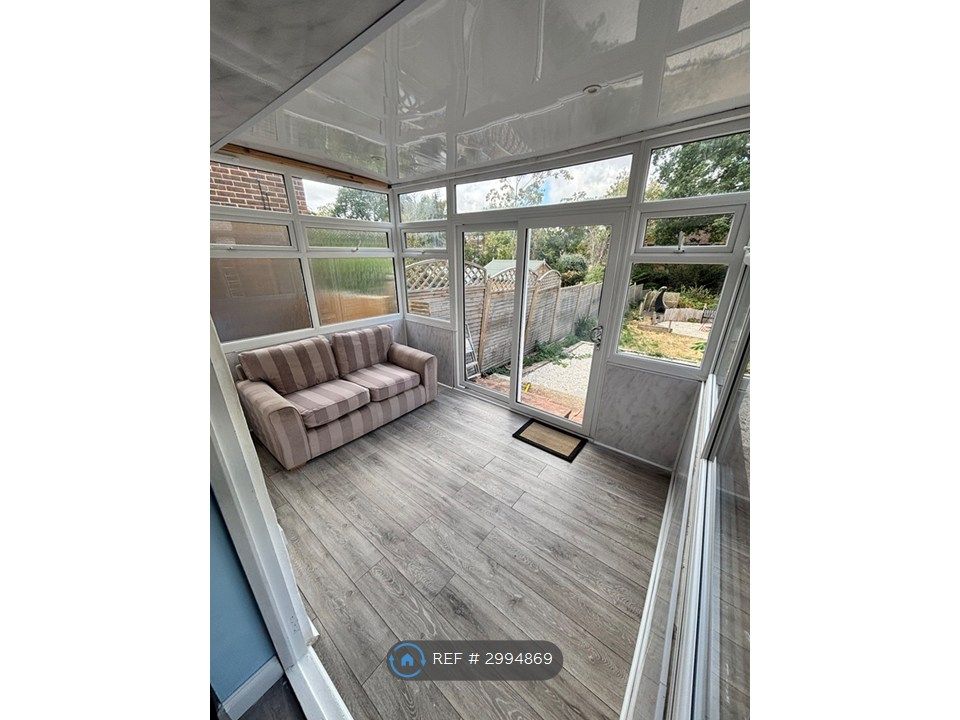 Property photo 3 of 11 Conservatory