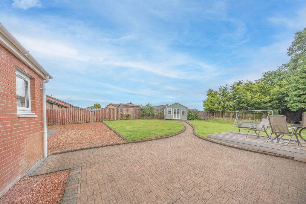 Property photo 2 of 37 Rear Garden
