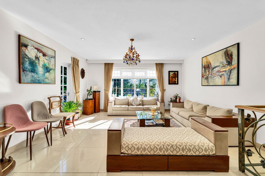 Property photo 1 of 29