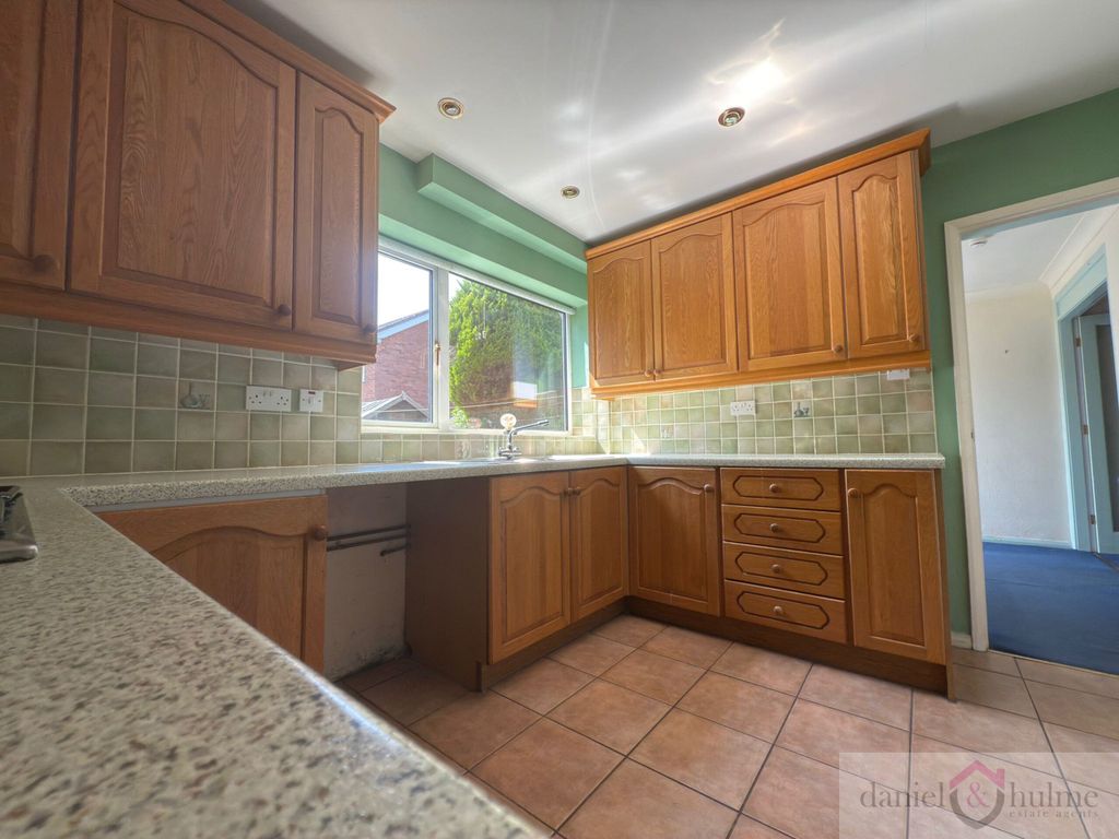 Property photo 3 of 36 Kitchen 1