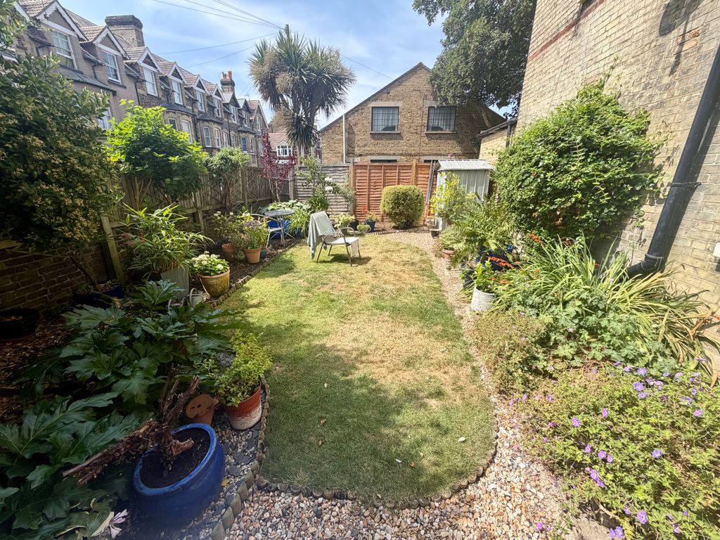 Property photo 3 of 9