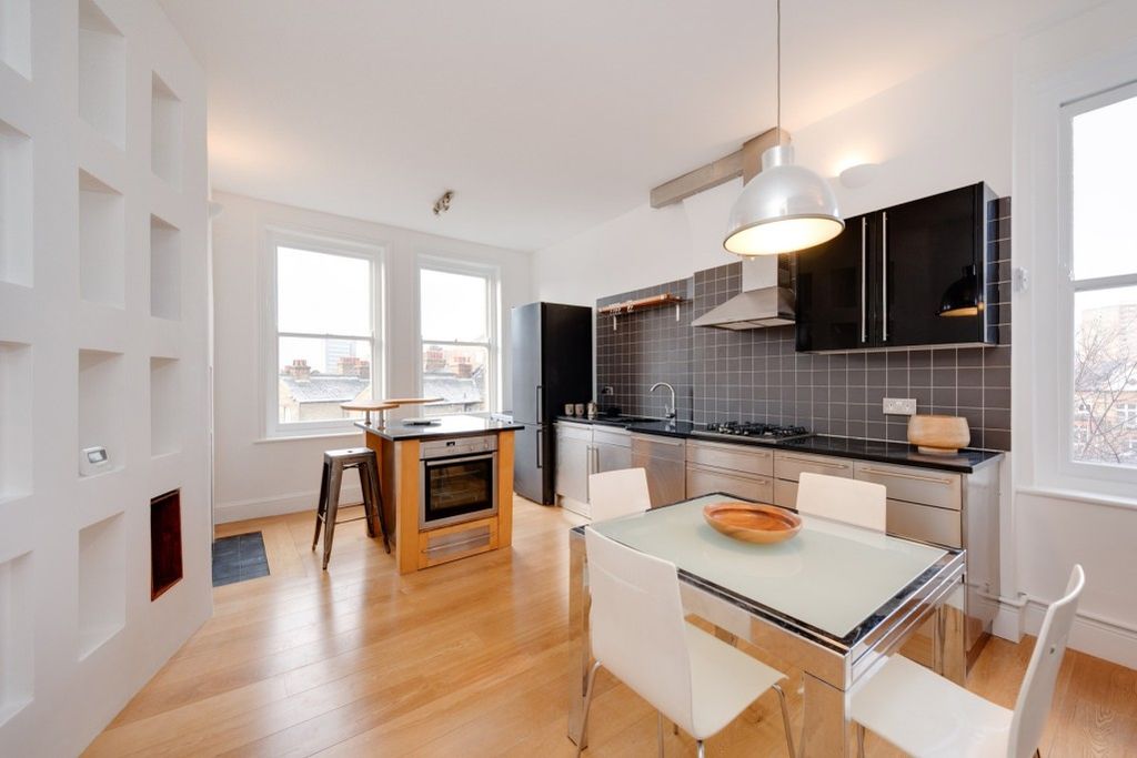 Property photo 2 of 8