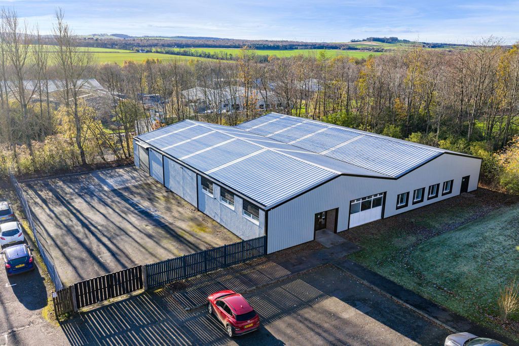 Property photo 1 of 1