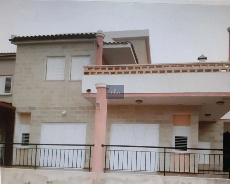 Property photo 1 of 1