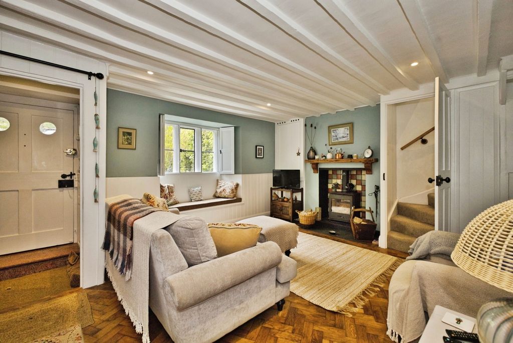 Property photo 3 of 18 Pbox-Img.Jpg