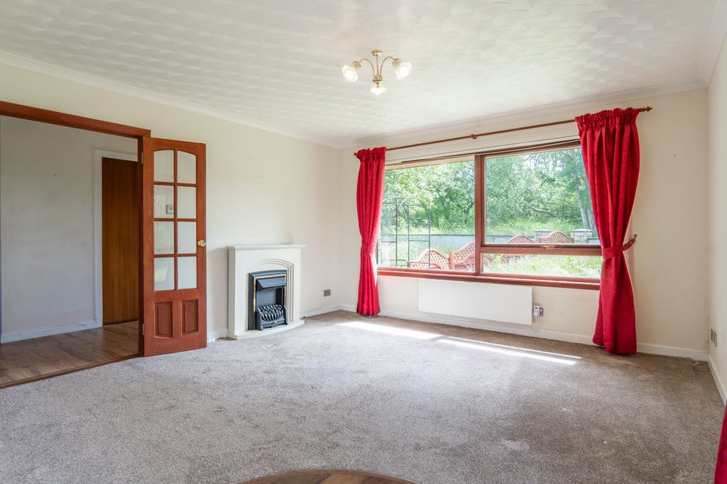 Property photo 2 of 47