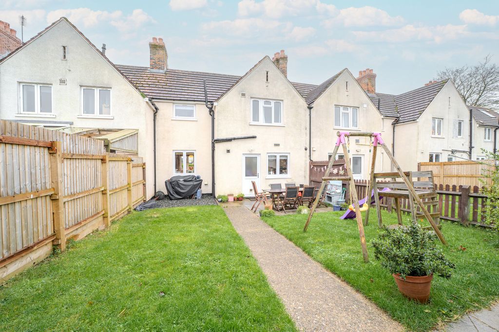 Property photo 1 of 25