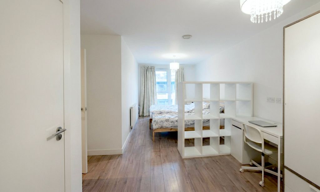 Property photo 3 of 4