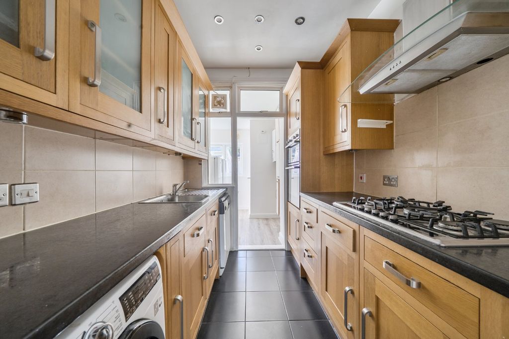 Property photo 1 of 17 Picture No. 22