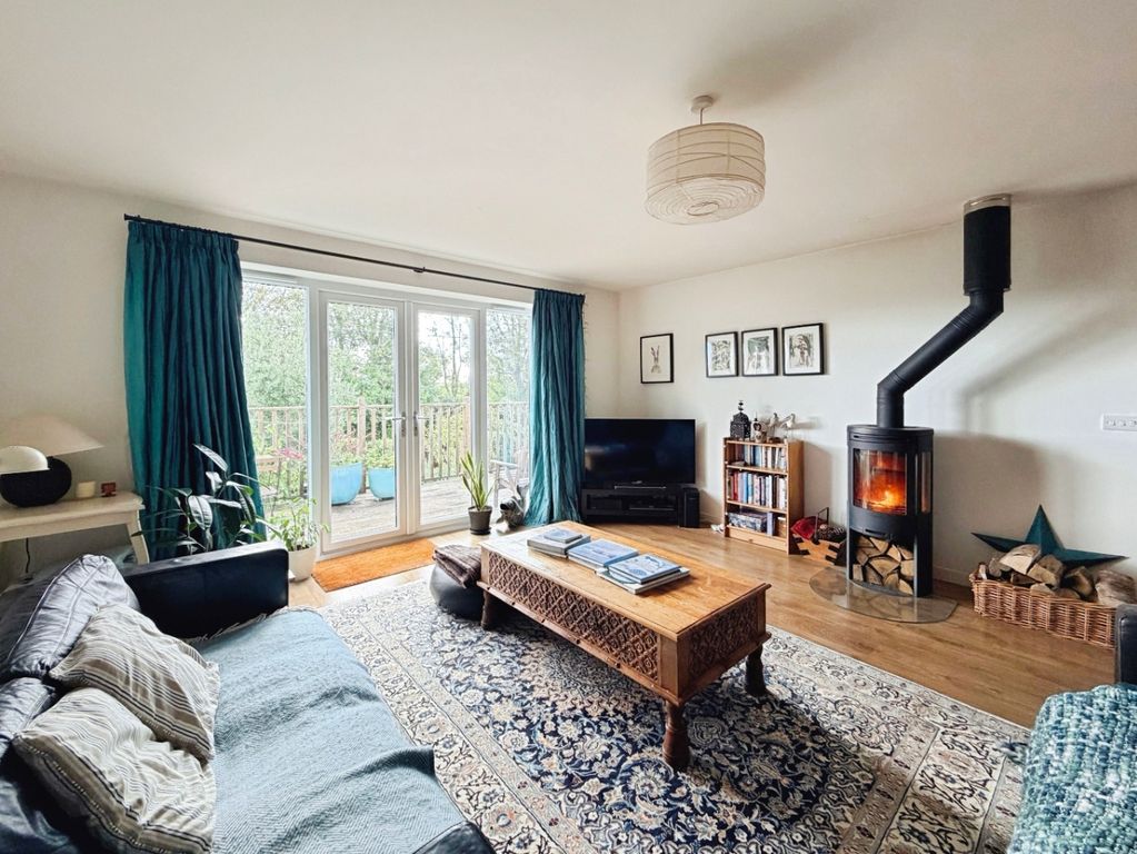 Property photo 3 of 23 5696387