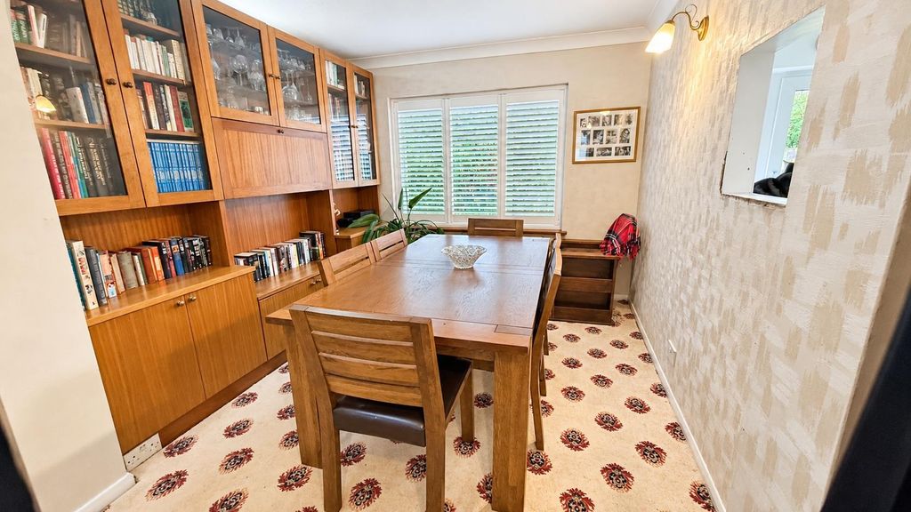 Property photo 3 of 14 Dining Room.Jpg