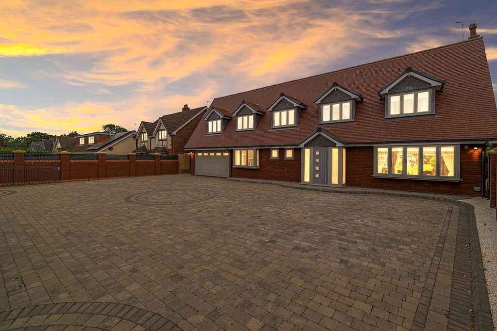 Property photo 1 of 38