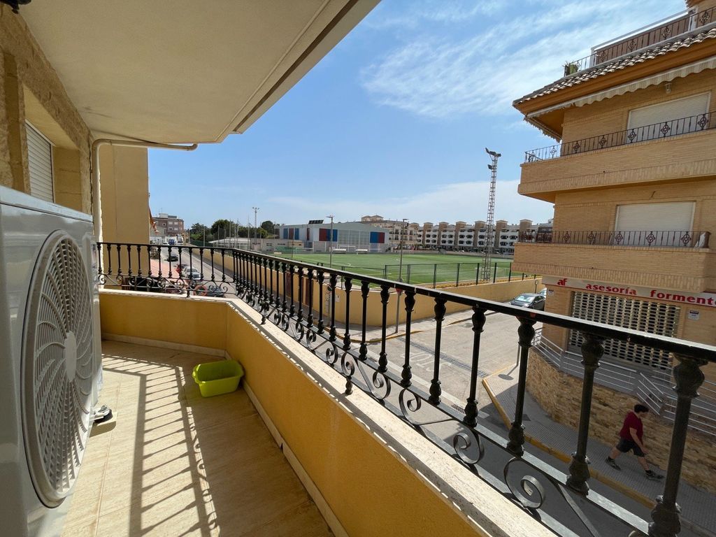 Property photo 2 of 45