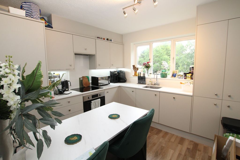 Property photo 2 of 5 Not Specified