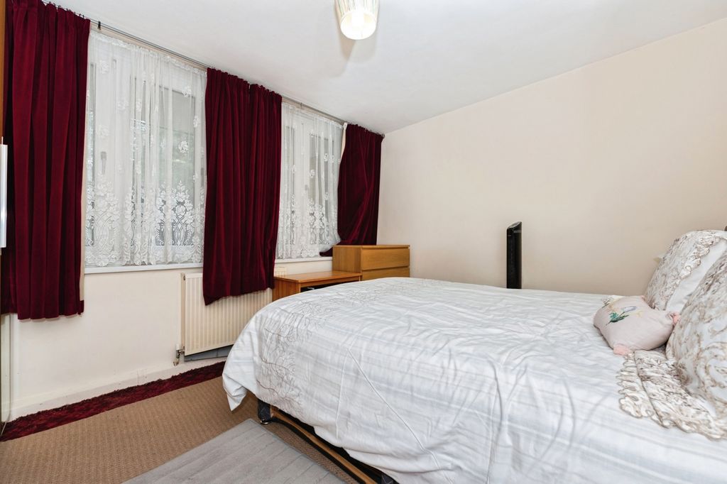 Property photo 3 of 20 Pbox-Img.Jpg