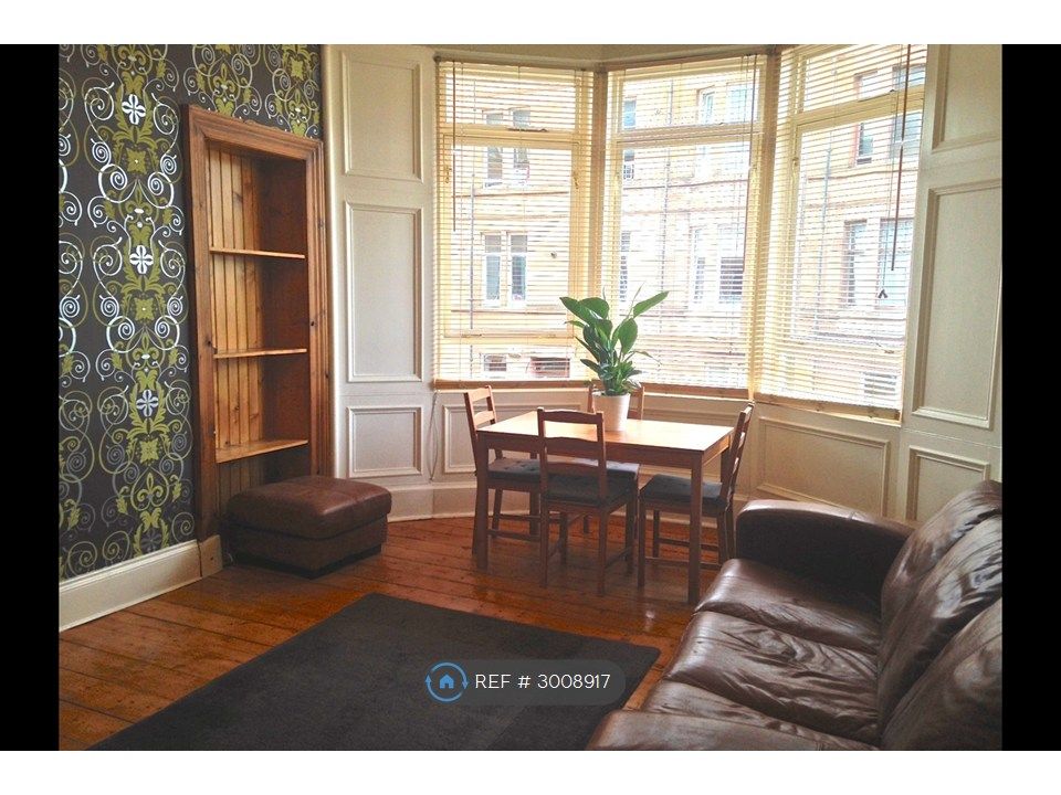 Property photo 1 of 15 Lounge With Bay Window