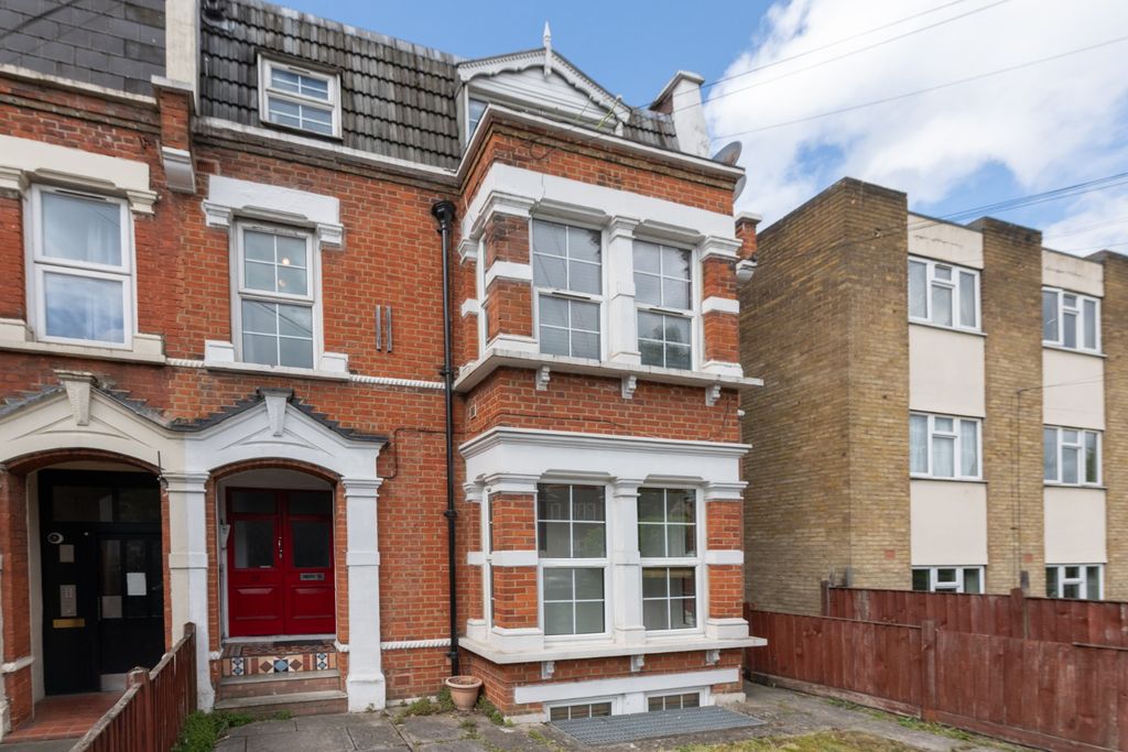 Property photo 1 of 15 5193701