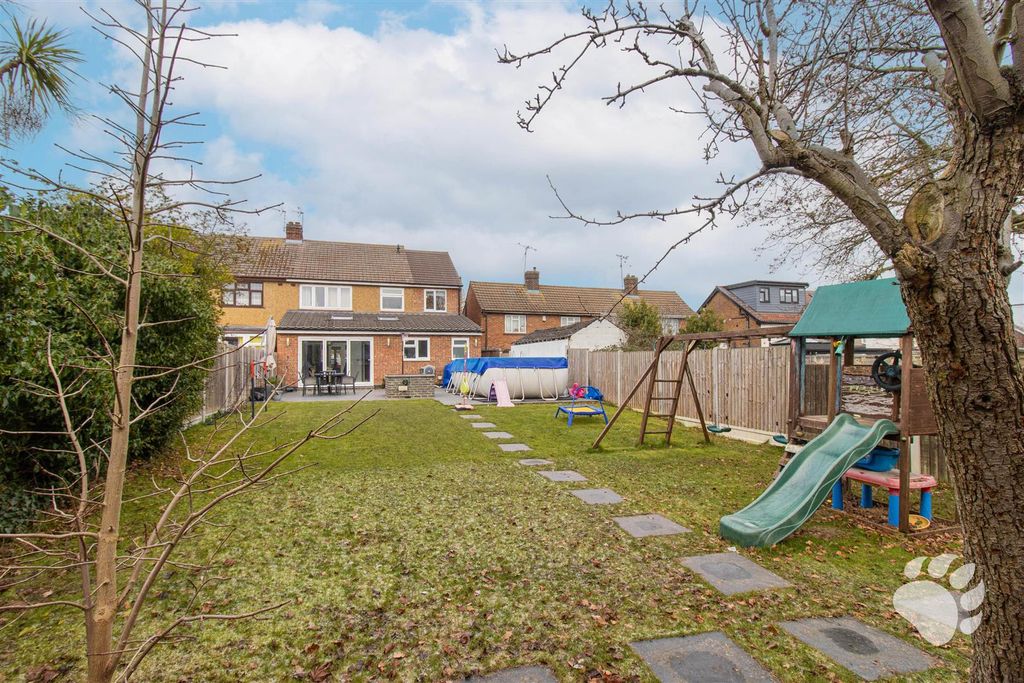 Property photo 2 of 38 Garden