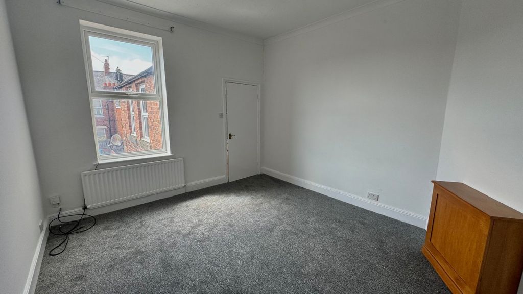 Property photo 2 of 12 Living Room