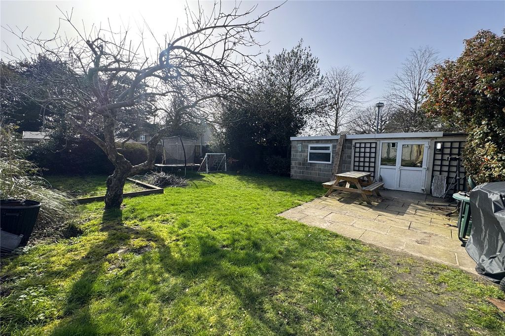Additional image 7 of 3 bed maisonette for saleWillow Crescent, Farnborough, Hampshire GU14