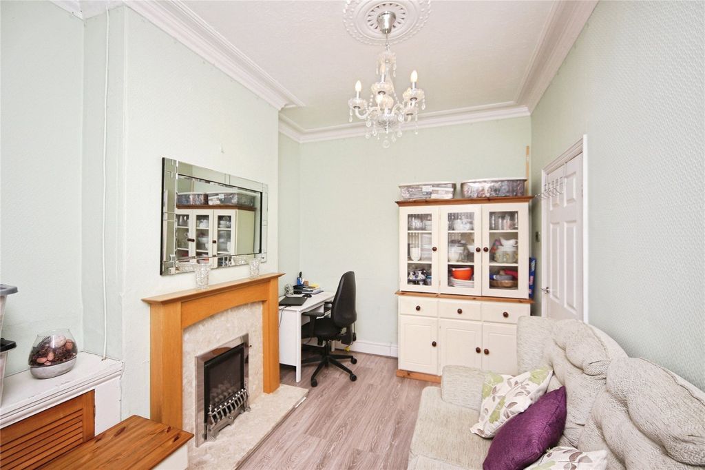 Property photo 3 of 18 Picture No. 09