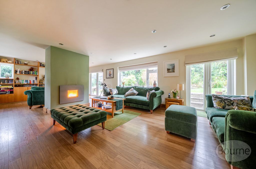 Property photo 2 of 23 44E25d85-0E81-4Fd...