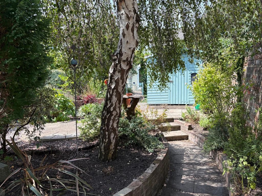 Property photo 2 of 24