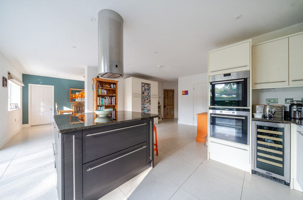 Property photo 2 of 18 1349709-6-68c087d...
