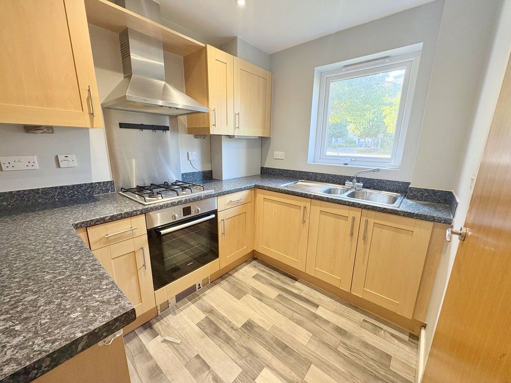 Property photo 3 of 25