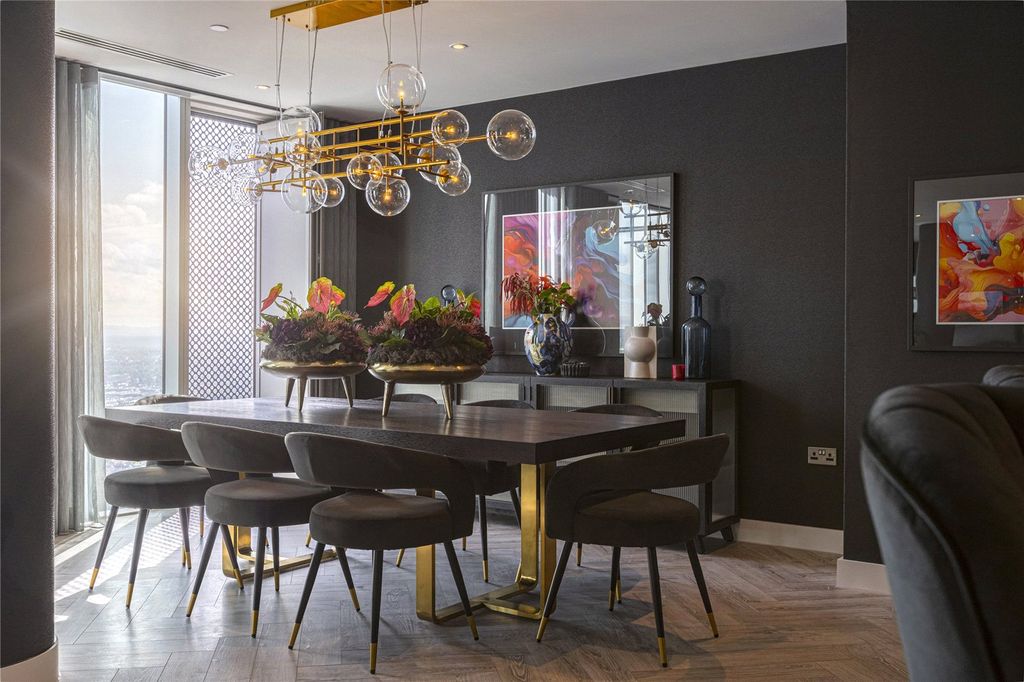 Property photo 3 of 25 Dining Room