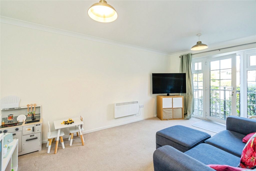 Property photo 2 of 13 Picture No. 05