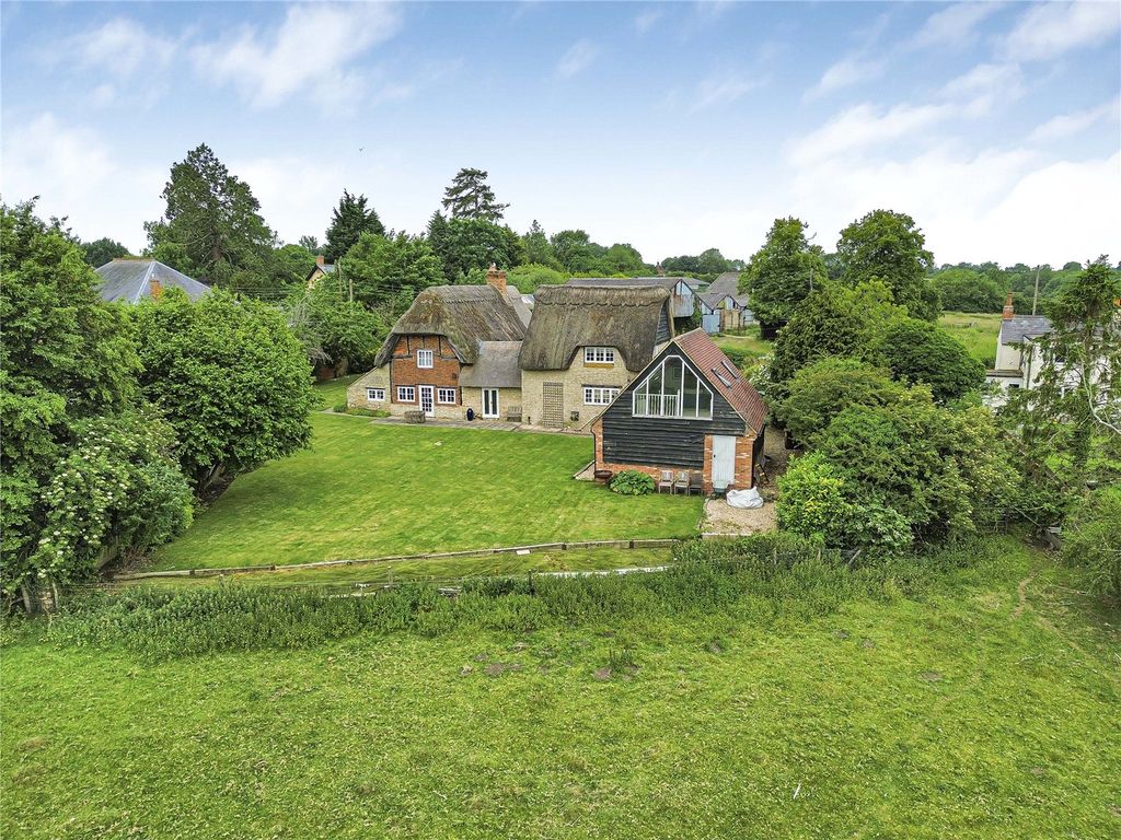Property photo 2 of 21 Little Northover