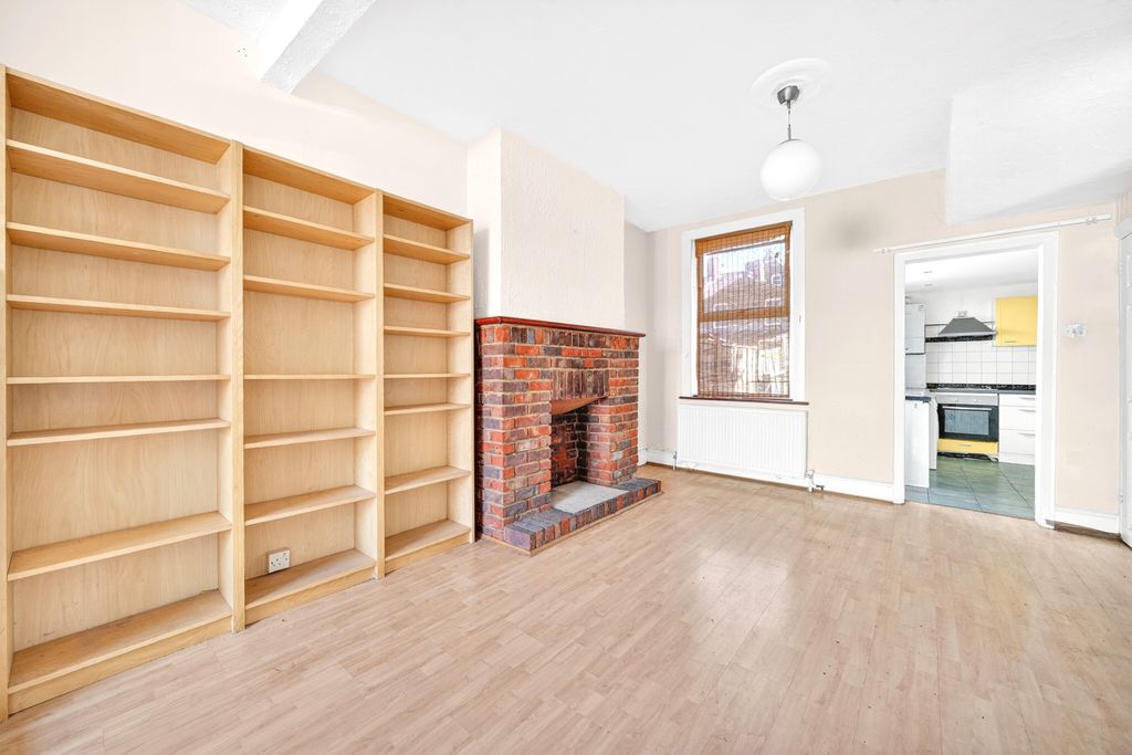 Property photo 3 of 14