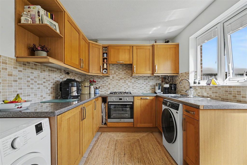 Property photo 3 of 14 Kitchen 1_2.Jpeg
