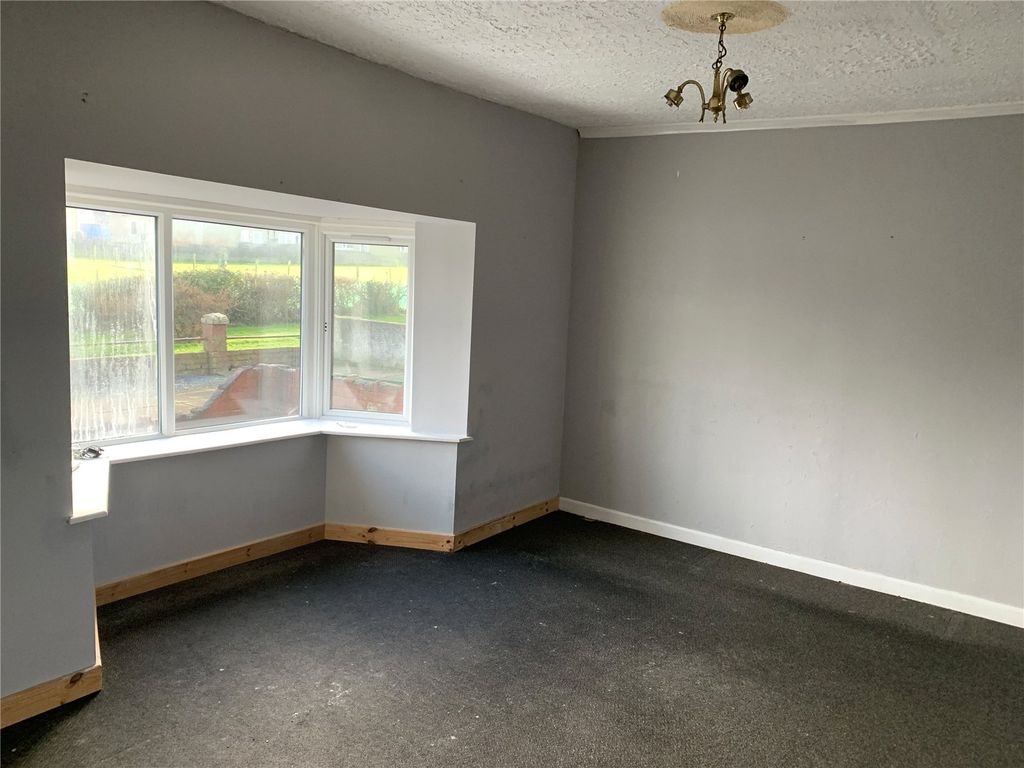 Property photo 2 of 28 Picture No. 03