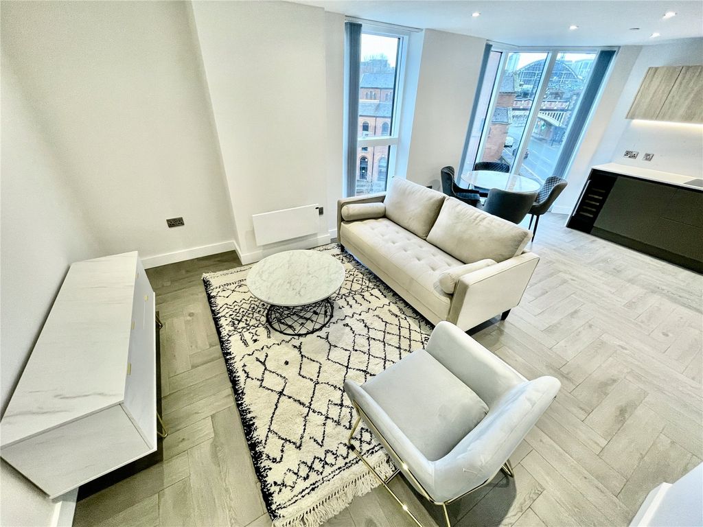 Property photo 3 of 21 Picture 3