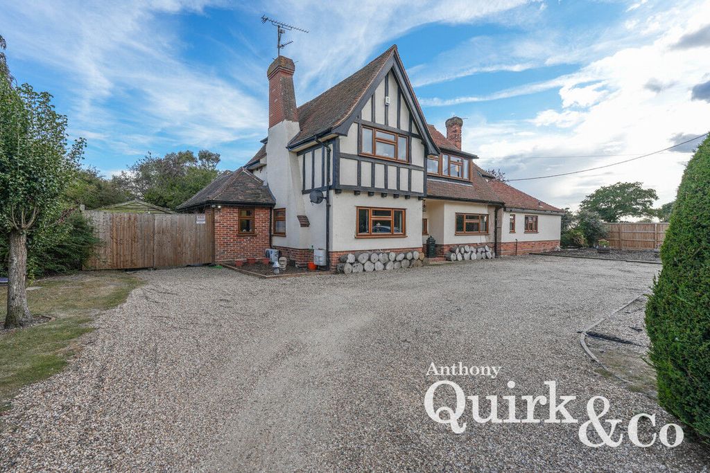 Property photo 2 of 34