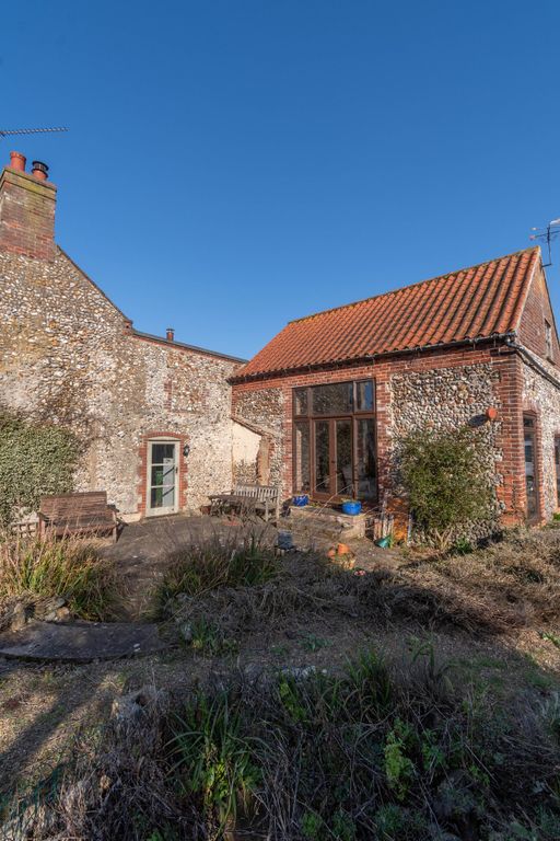 Property photo 3 of 21