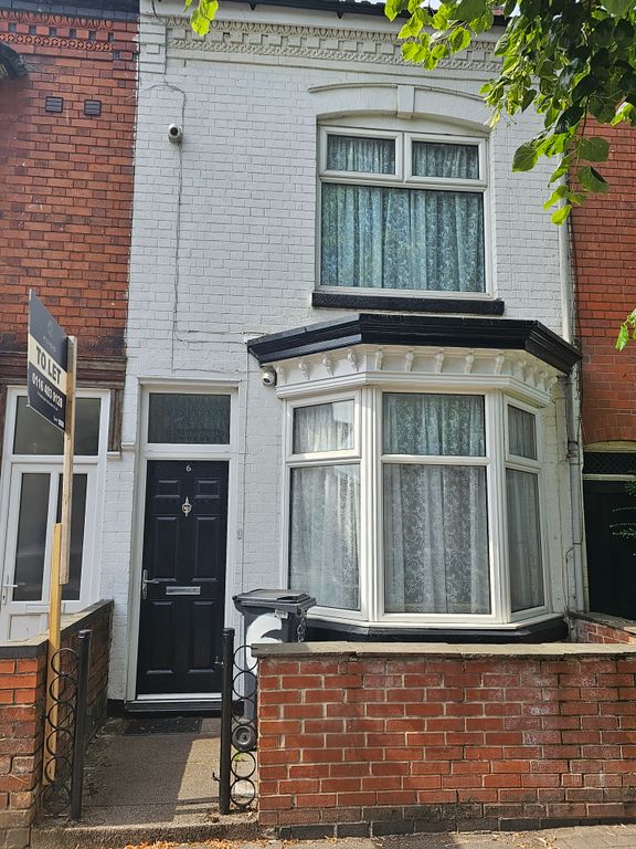 Property photo 1 of 12