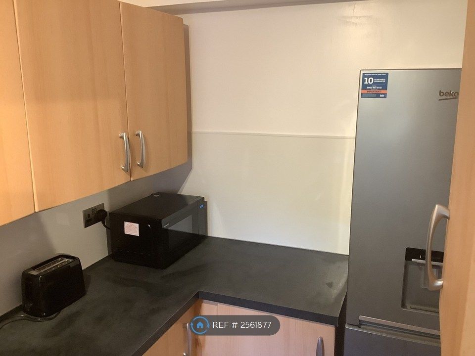 Property photo 2 of 9 Kitchen