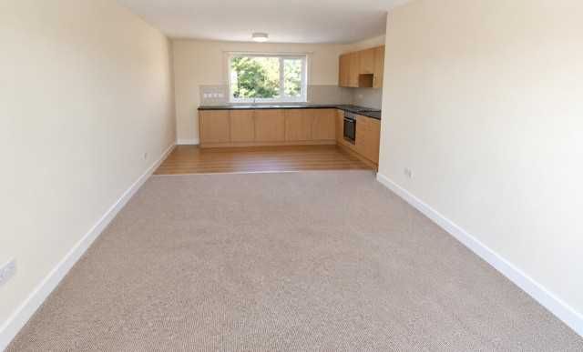 Property photo 3 of 7 Kitchen/Lounge