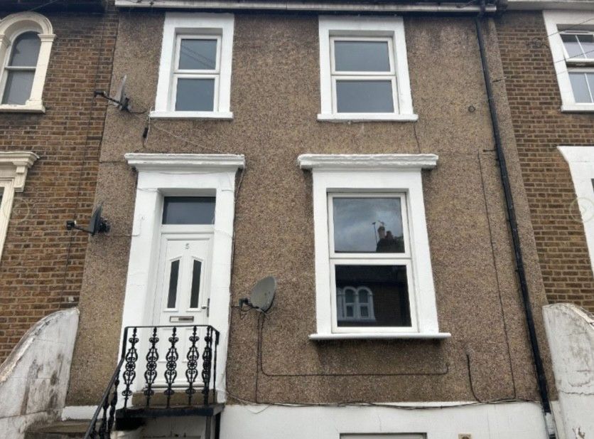 Property photo 1 of 6