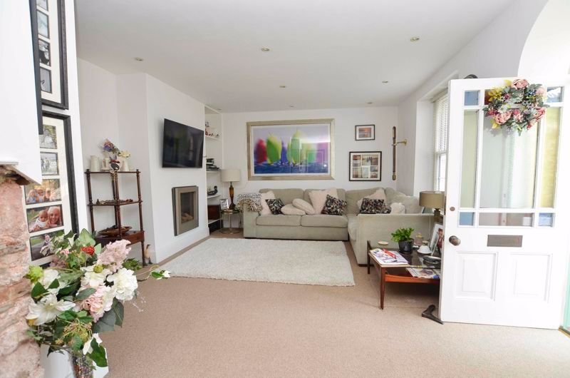 Property photo 2 of 17 Photo 13