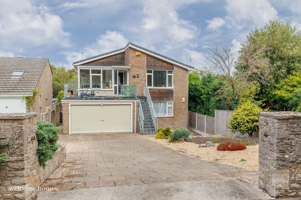 Property photo 1 of 13