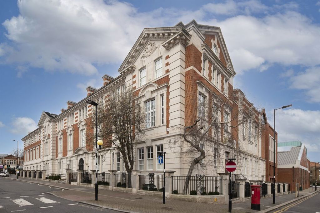 Property photo 1 of 5