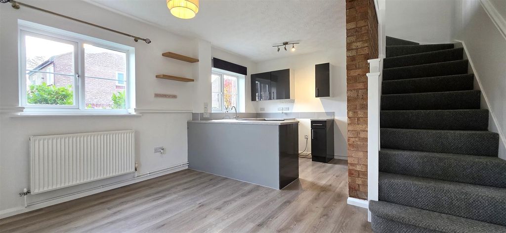 Property photo 2 of 8 Overview.Jpg